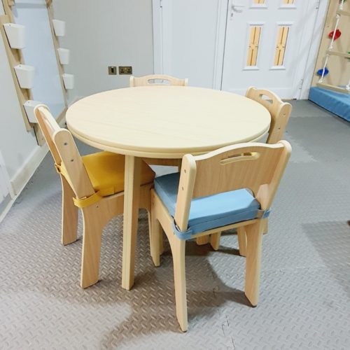 Round table & 4 Chair Set